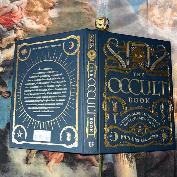 🌟Hardcover Occult Book - Picture 4 of 12